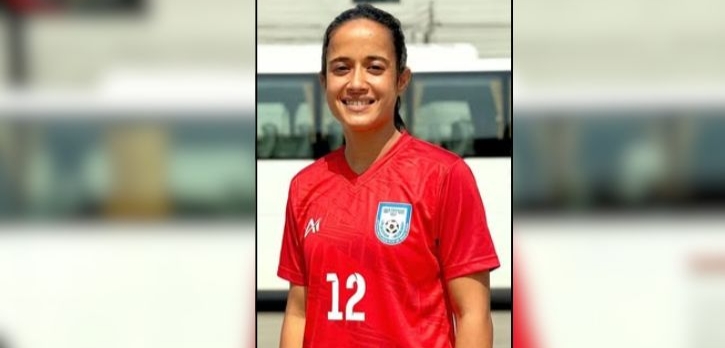 প্রধানমন্ত্রীর সংবর্ধনায় নারী ফুটবলারদের সঙ্গে নারায়ণগঞ্জের রাত্রিমণি