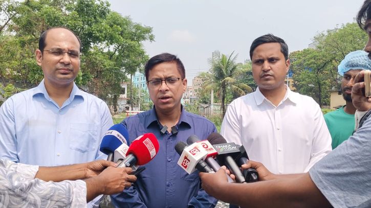 নারায়ণগঞ্জে ডেঙ্গু প্রতিরোধে খালের পরিচ্ছন্নতা অভিযান উদ্বোধন: জেলা প্রশাসক