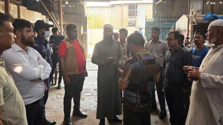 ফতুল্লায় পরিবেশ দূষণের অভিযোগে ২ কারখানার বিদ্যুৎ সংযোগ বিচ্ছিন্ন