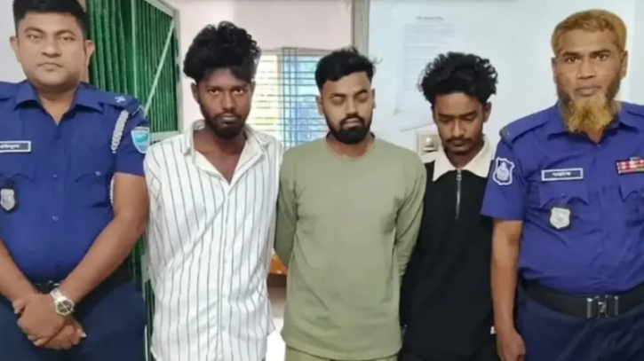 সোনারগাঁয়ে ১৫০ পুরিয়া হেরোইনসহ ৩ মাদক কারবারি গ্রেপ্তার