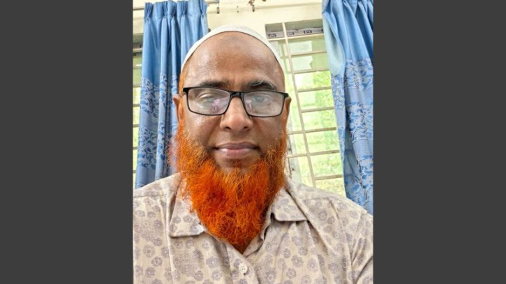 আড়াইহাজারে ট্রাকের ধাক্কায় পৌর ভূমি কর্মকর্তা নিহত