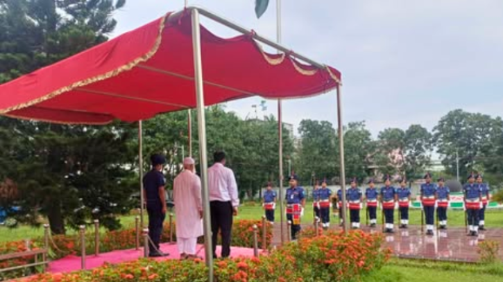 নারায়ণগঞ্জে জামায়াত আমীরকে ‘গার্ড অব অনার’ নিয়ে ফেসবুকে সমালোচনা, যা বলছে পুলিশ