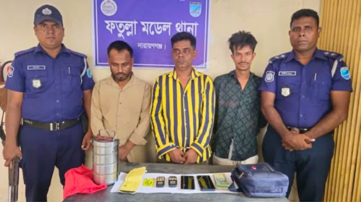 ফতুল্লায় বিকাশ ব্যবসায়ী মোতালেব হত্যার রহস্য উদঘাটন, মূলহোতাসহ গ্রেফতার ৩